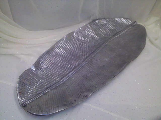 Rental store for GIANT BANANA LEAF TRAY in Omaha NE