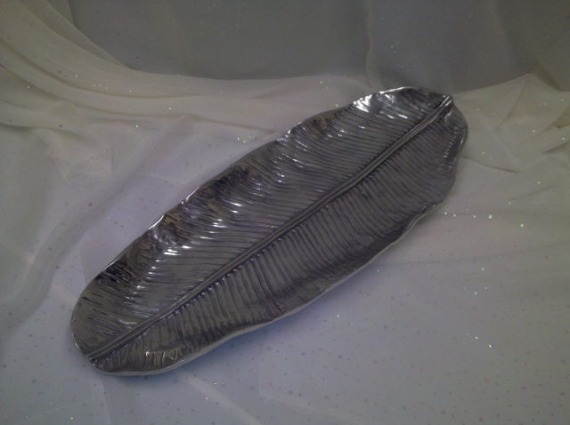 Rental store for MED. BANANA LEAF TRAY in Omaha NE