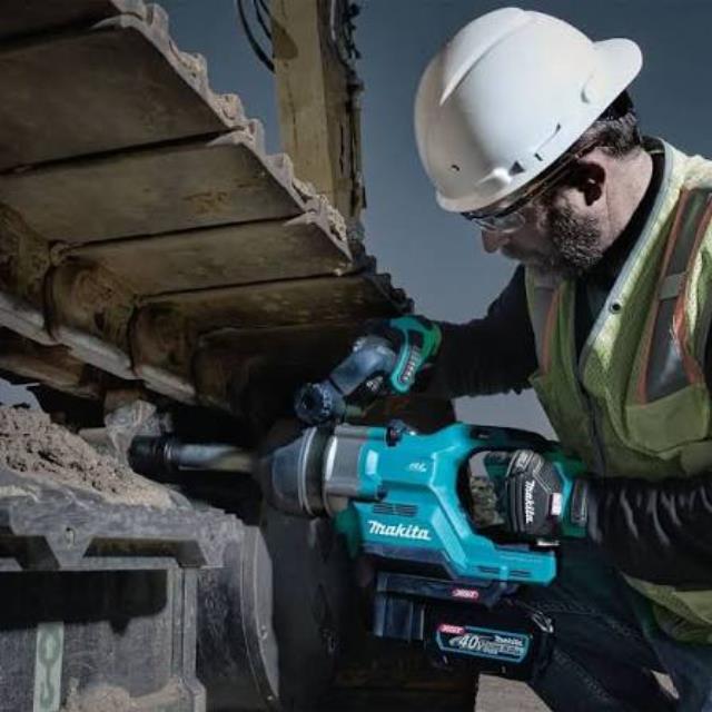 Where to find IMPACT WRENCH 1 40v Battery in Omaha