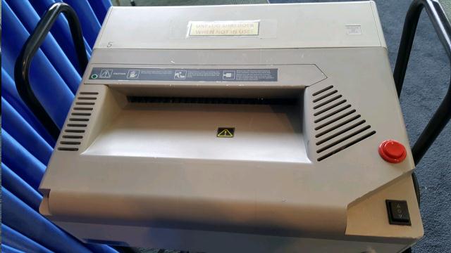 Where to find FULL SIZE PAPER SHREDDER in Omaha