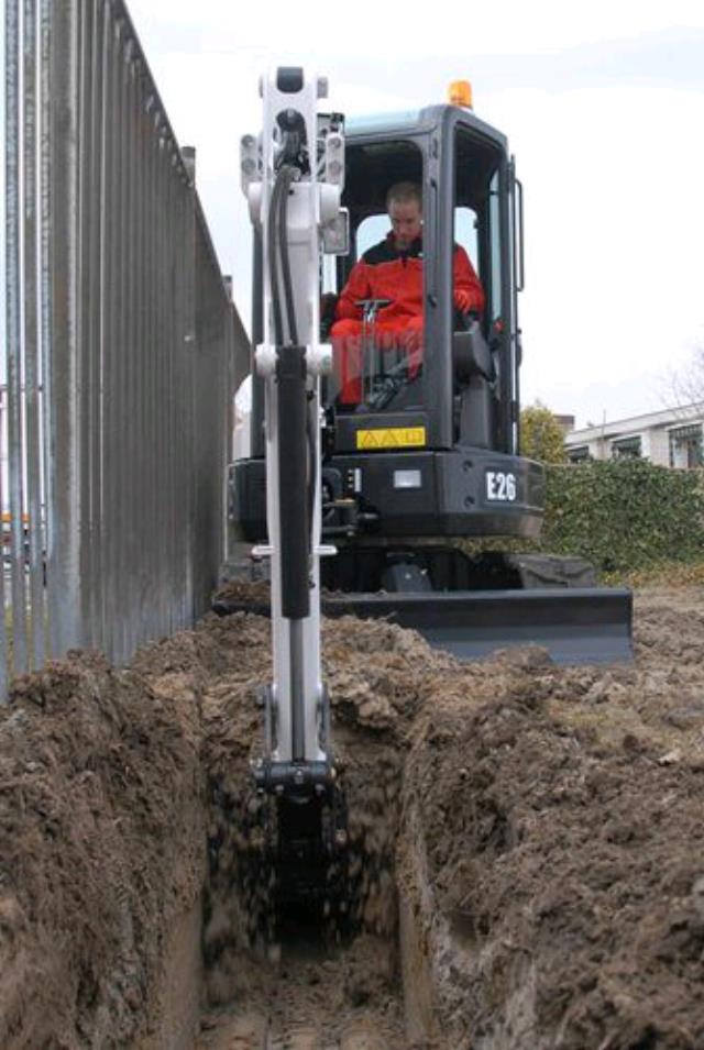 Where to find BACKHOE, CRAWLER 10 Ft DIG 329 E26 in Omaha