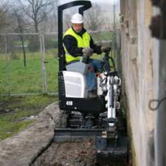 Where to find BACKHOE, CRAWLER 5 Ft Dig 418 MODEL in Omaha