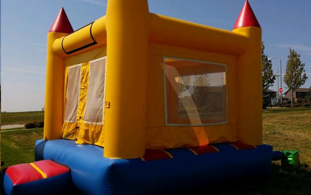 Where to find SPACEBOUNCE 13 X 13 in Omaha