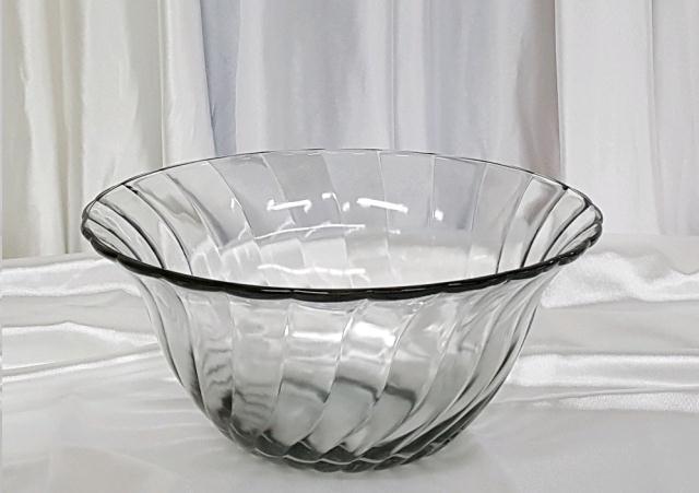 Rental store for PUNCH BOWL, SWIRL 7 QT in Omaha NE