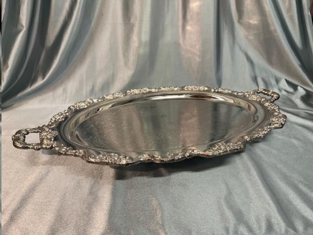 Where to find TRAY, SILVER OVAL LG 22X16 in Omaha