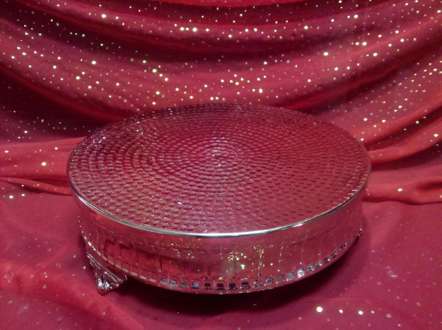 Rental store for HAMMERED NICKEL 14  RD  RIBBED CAKE in Omaha NE