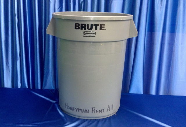 Rental store for TRASH CANS, 32 GALLON RD in Omaha NE