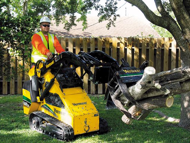 Rental store for GRAPPLE ATTACHMENT, ROTATING  Toro in Omaha NE