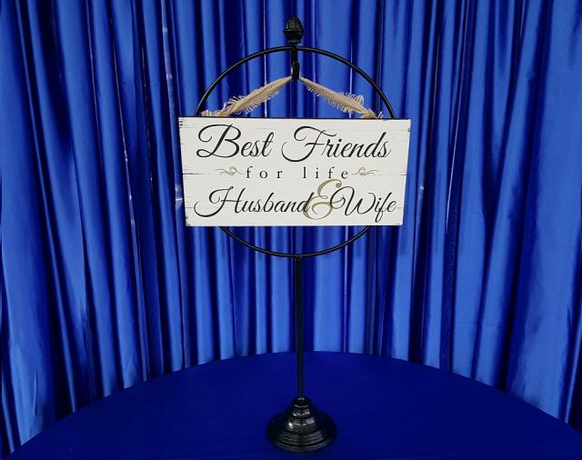 Where to find WREATH HOLDER-BLACK Adj in Omaha