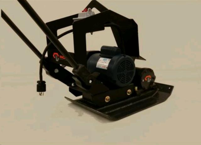 Where to find PLATE, VIBRATORY ELECTRIC 16.5 X22 in Omaha