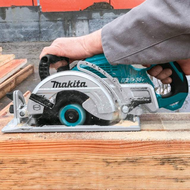 Where to find CIRCULAR SAW 2 Battery Powered in Omaha