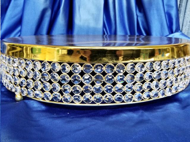 Where to find CAKE STAND, Gold Sparkle 19.5 Rd in Omaha
