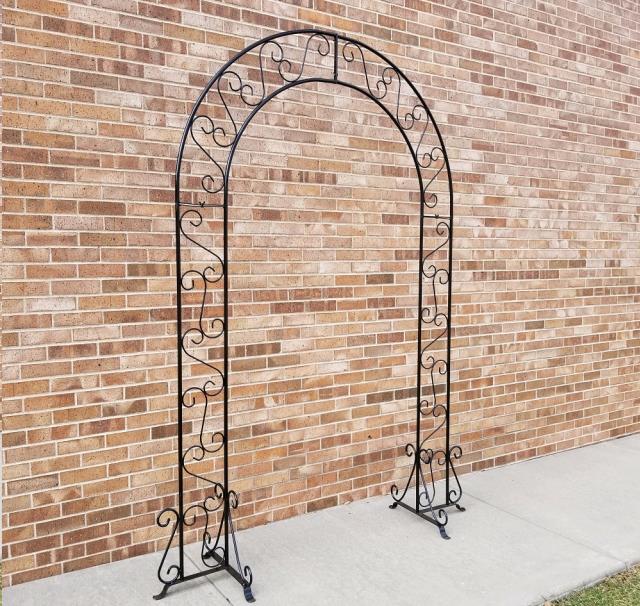 Where to find ARCH, BLACK - REGULAR TOPS in Omaha