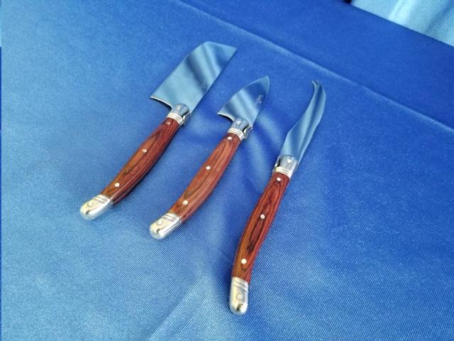 Where to find CHEESE KNIFE SET 3 Pc MAHOGANY in Omaha
