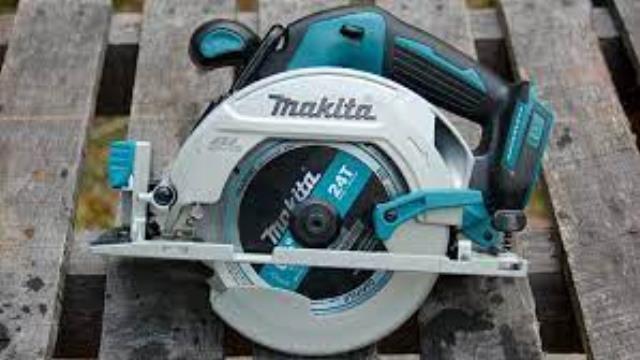 Rental store for 6.5  CIRCULAR SAW  Battery Powered in Omaha NE
