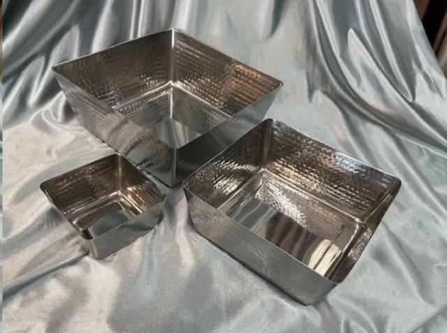 Where to find HAMMERED SQUARE BOWL, Sm SS in Omaha