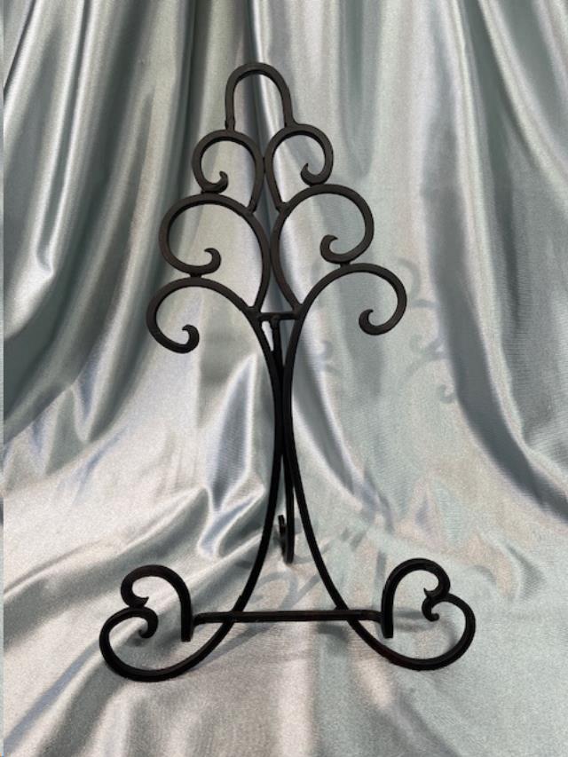 Where to find EASEL, BLACK IRON 16 in Omaha