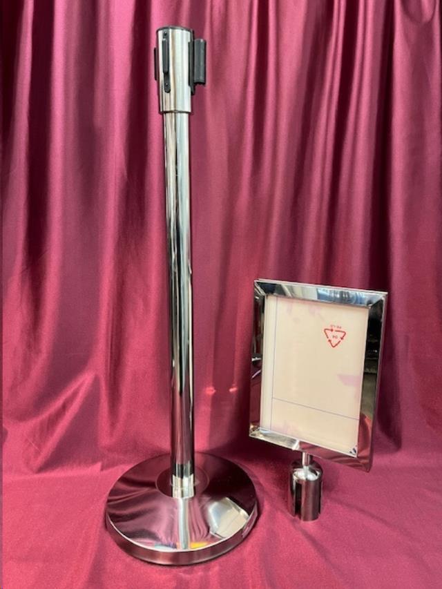 Where to find SS SIGN HOLDER FOR RETRACTABLE in Omaha