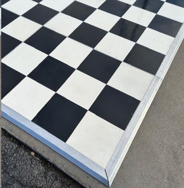 Where to find B W DANCE FLOOR 12X15 Vs2 in Omaha