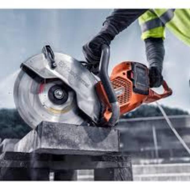 Rental store for CUT-OFF SAW 10   Battery Husq in Omaha NE
